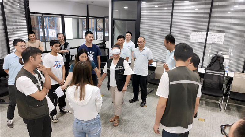 【凝聚团队】宝时云仓顺利举行第一期体验式培训(图2) 唐伯虎点秋香